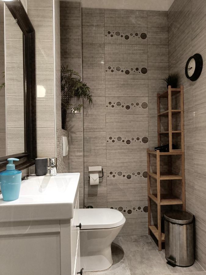 Newly Refurbished Apartment In The City Center Sofia Exterior foto